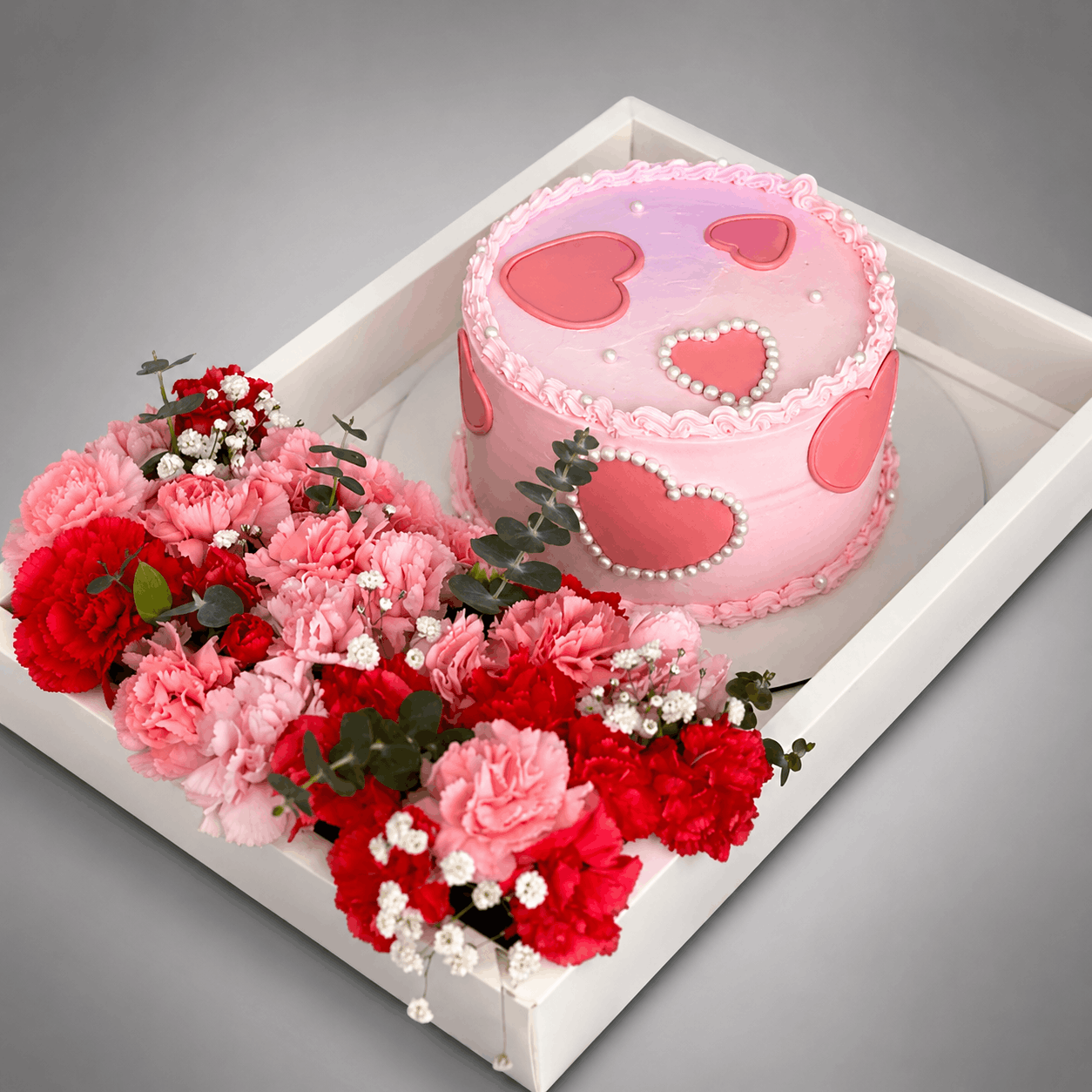 Red & Pink Carnation Tray with Pearl Heart Cake