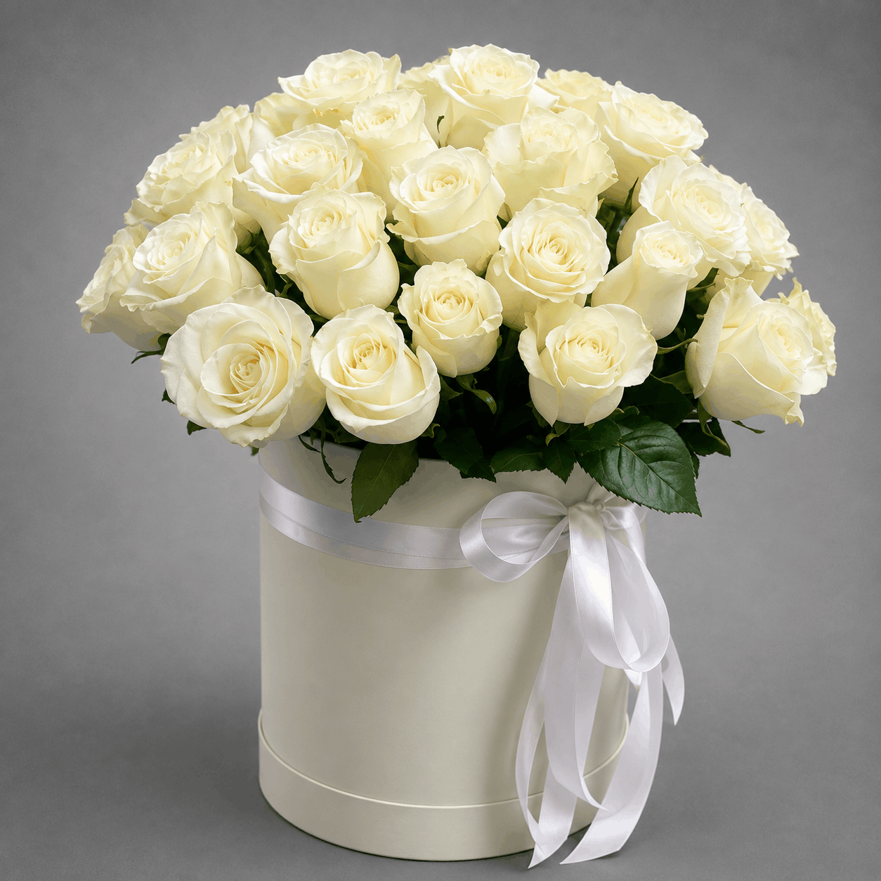 Classic White Rose Hatbox