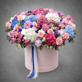 Grand Pink & Blue Mixed Flower Hatbox