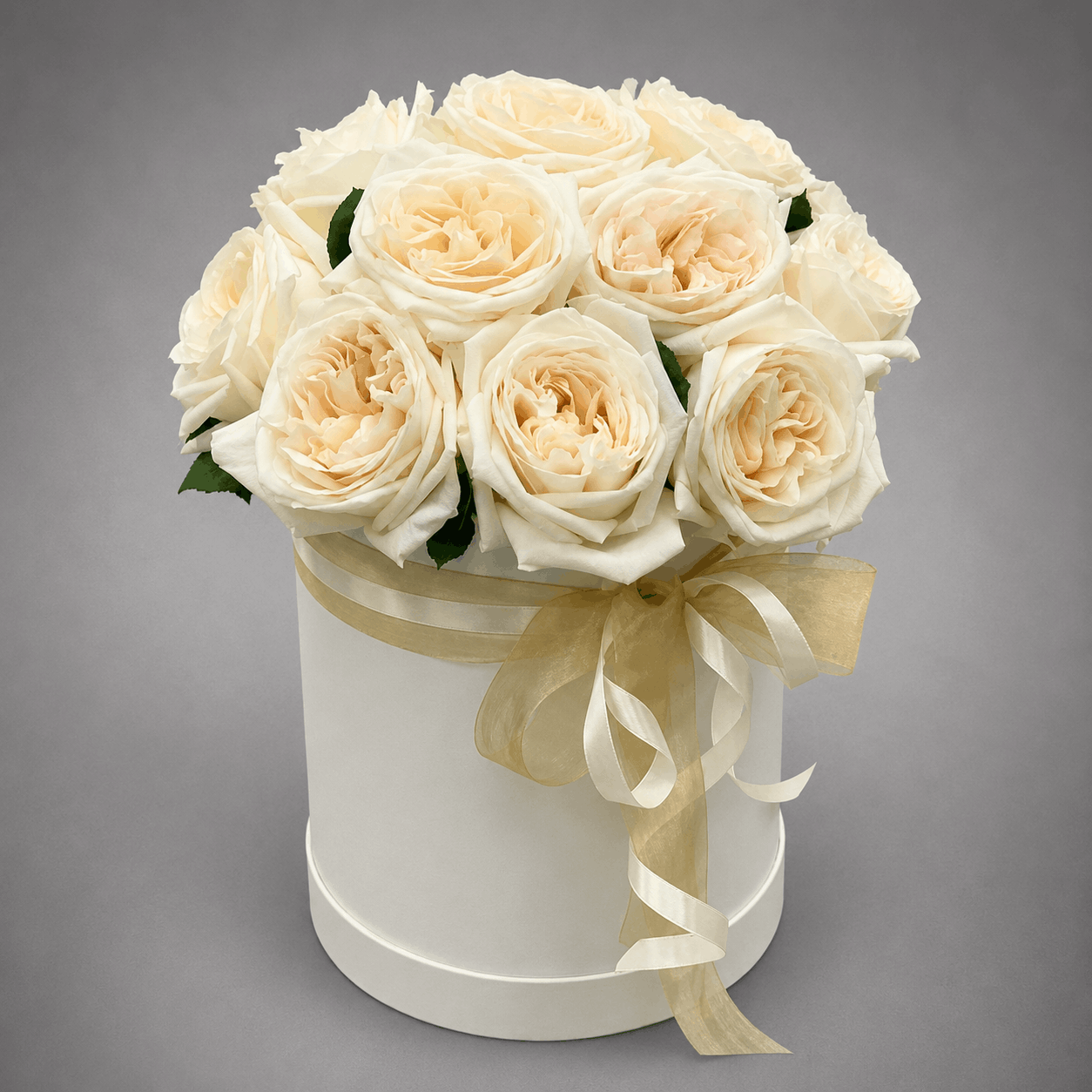 White Garden Roses Hat Box