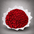 100 Red Roses Grand White Bouquet