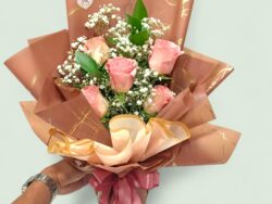 Elegant Pink Rose Bouquet with Baby’s Breath