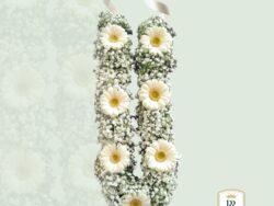 Daisy Dreams Garland: White Gerberas & Baby's Breath
